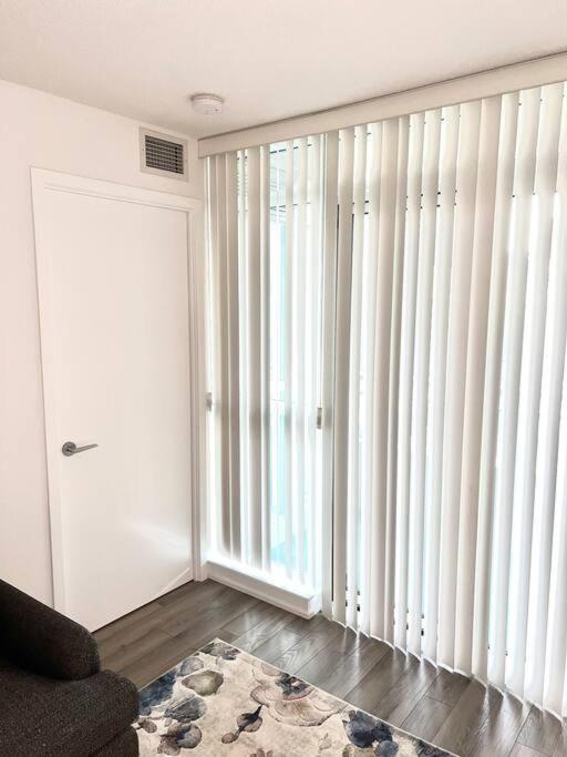 تورونتو Luxurious Condo In The Center Of Downtown المظهر الخارجي الصورة